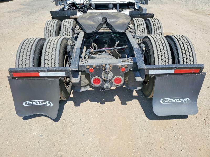2020 Freightliner All other VIN 3AKJHHDR4LSLP7256 COPART salvage auction — NORMAL WEAR, IN - DIS/DLR/EXP ONLY CLEAN TITLE, sold $14,800 on 2026-07-23 (photo 9)