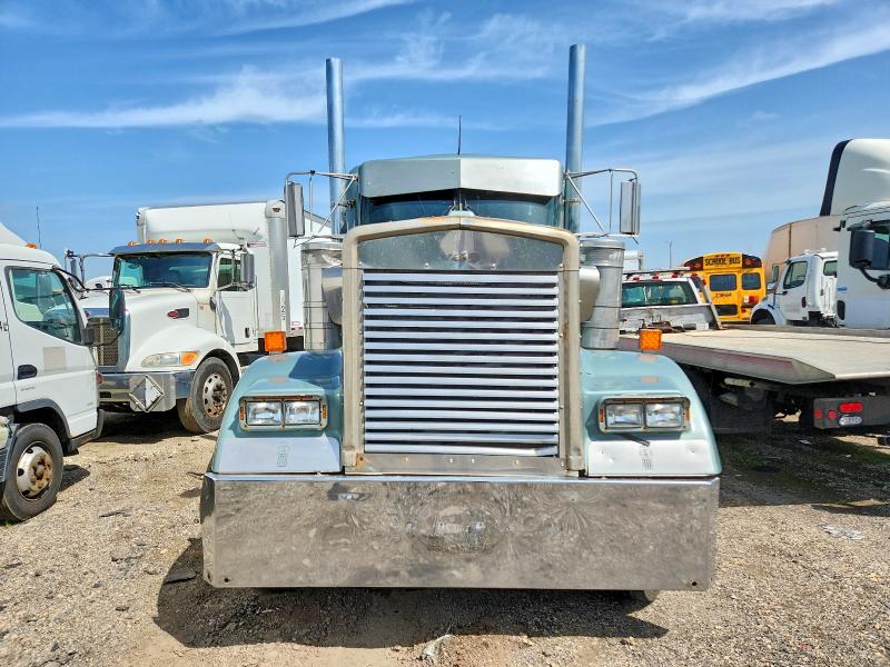 2000 Kenworth All other VIN 1XKWDB9XXYJ851694 COPART salvage auction — NORMAL WEAR, CO - DEALER ONLY SALVAGE TITLE, sold $11,200 on 2026-07-09 (photo 9)
