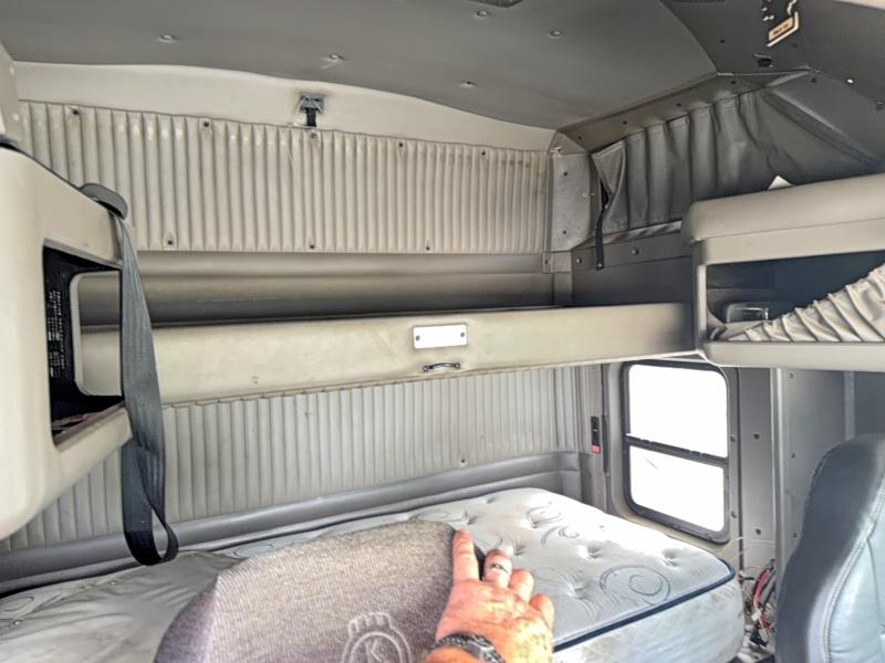 2014 Kenworth All other VIN 1XKADP9X8EJ400816 COPART salvage auction — MECHANICAL, CZ, sold $3,700 on 2026-07-07 (photo 6)