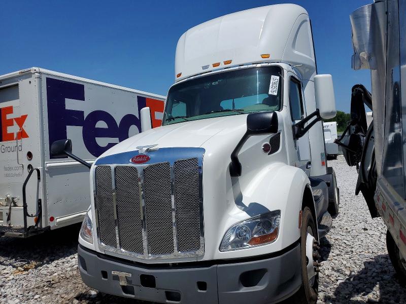 2018 Peterbilt All other VIN 1XPBA48XXJD478322 COPART salvage auction — NORMAL WEAR, IN - CERTIFICATE OF TITLE, sold $5,000 on 2026-07-29 (photo 2)