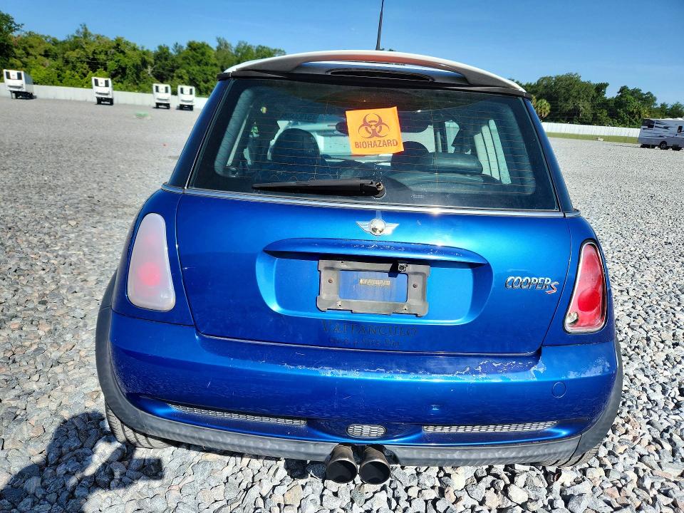 2005 Mini Cooper VIN WMWRE33445TD94259 COPART salvage auction — SIDE, Fl - Cert Of Title Slvg Rebuildable, sold $425 on 2026-08-03 (photo 6)