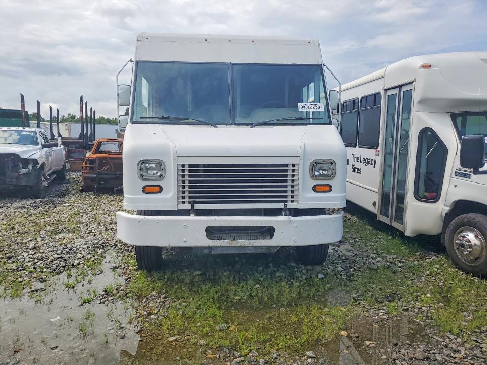 2014 Freightliner All models VIN 4UZAC3DV6ECFL0612 COPART salvage auction — NORMAL WEAR, AL - CERTIFICATE OF TITLE, sold $4,800 on 2026-07-30 (photo 5)
