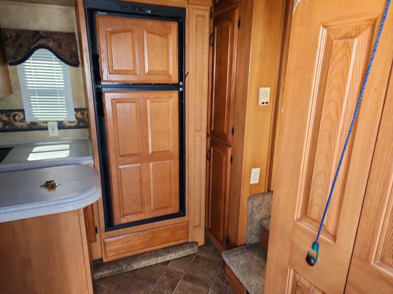 2008 Keystone Camper VIN 4YDF3402684701444 COPART salvage auction — SIDE, R1, sold $500 on 2026-08-28 (photo 5)