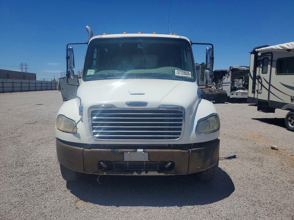 2016 Freightliner All other VIN 1FVACXDT1GHHB4937 COPART salvage auction — MINOR DENT/SCRATCHES, CD, sold $1,550 on 2026-07-15 (photo 5)