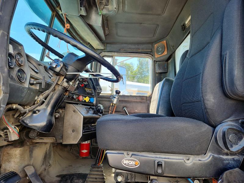 1990 Mack Rb688s VIN 1M2P270CXLM008837 COPART salvage auction — MINOR DENT/SCRATCHES, NJ - CERTIFICATE OF TITLE, sold $10,500 on 2026-07-07 (photo 7)