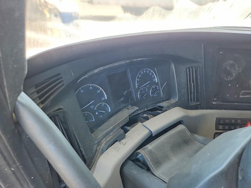 2019 Freightliner All other VIN 3AKJHHDR2KSKX8918 COPART salvage auction — ROLLOVER, NV - SALVAGE TITLE, sold $500 on 2026-07-09 (photo 8)