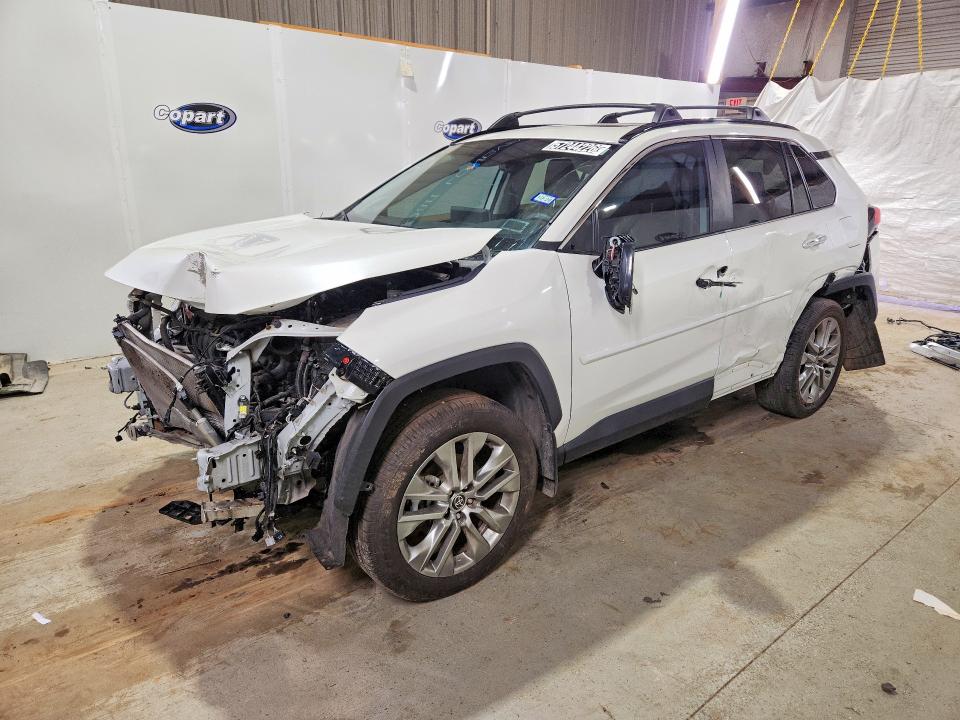 2022 Toyota Rav4 VIN 2T3Y1RFV7NW235635 COPART salvage auction — FRONT END, CT, sold $8,800 on 2026-07-28 (photo 1)