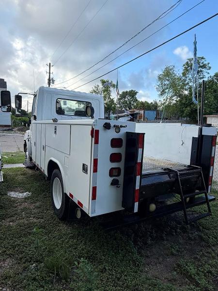 2009 Hino All other VIN 5PVNC6JM294S50444 COPART salvage auction — MINOR DENT/SCRATCHES, WI - CERTIFICATE OF TITLE (P), sold $3,050 on 2026-07-14 (photo 3)