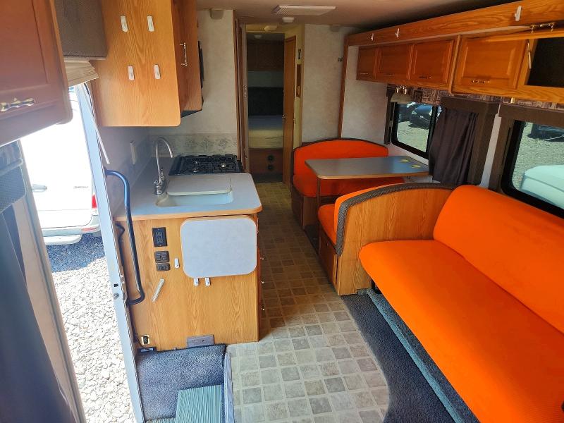 2005 Winn All other VIN 5B4LP57GX53397902 COPART salvage auction — MINOR DENT/SCRATCHES, MO - CERTIFICATE OF TITLE, sold $3,550 on 2026-07-07 (photo 6)