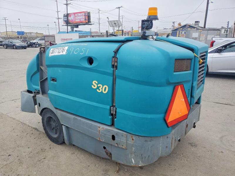 2013 Tennant Constructi VIN S3061520000000000 COPART salvage auction — REAR END, CA - BILL OF SALE, sold $200 on 2026-07-27 (photo 3)