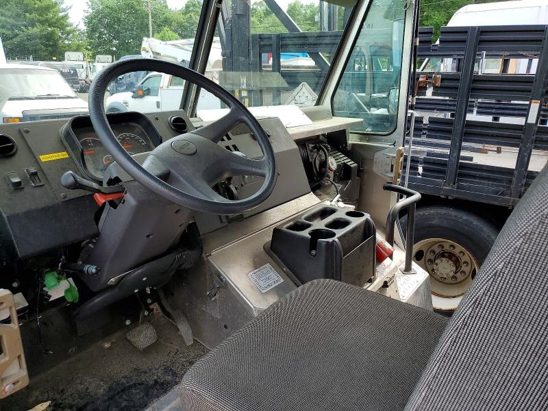 2020 Freightliner All other VIN 4UZAC2EA9LCMK2971 COPART salvage auction — MINOR DENT/SCRATCHES, PA - CERT OF TITLE, sold $1,100 on 2026-07-24 (photo 8)