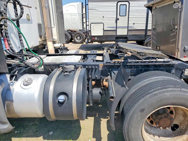 2018 Peterbilt All other VIN 1XPBA48X0JD477891 COPART salvage auction — NORMAL WEAR, IN - CERTIFICATE OF TITLE, sold $6,400 on 2026-07-09 (photo 9)