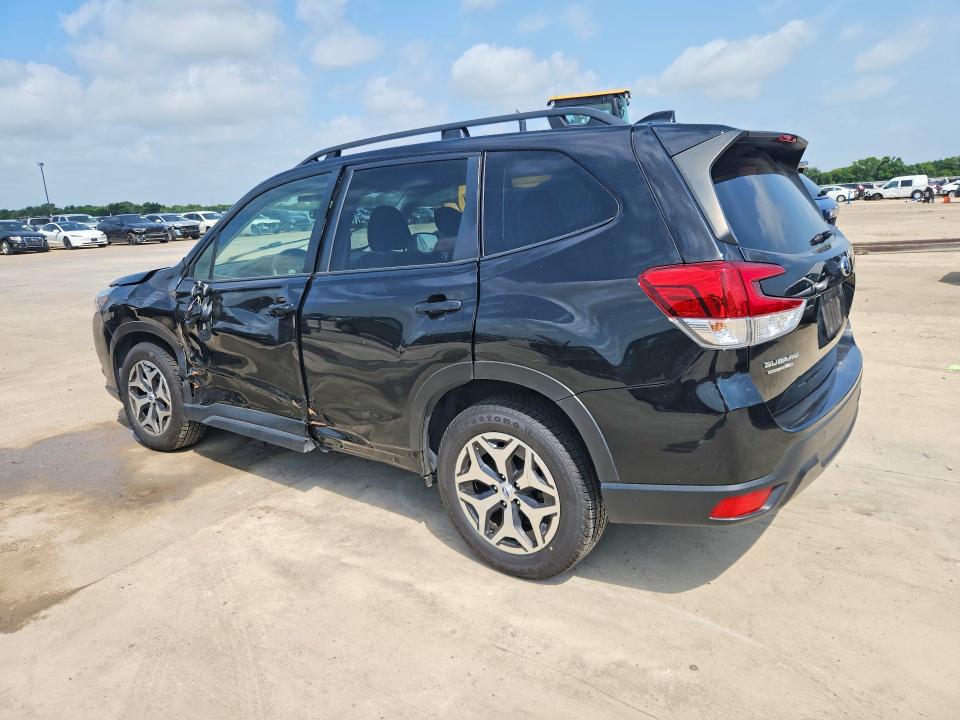 2024 Subaru Forester VIN JF2SKADC9RH486076 COPART salvage auction — SIDE, TX - CERTIFICATE OF TITLE, sold $6,400 on 2026-07-28 (photo 2)