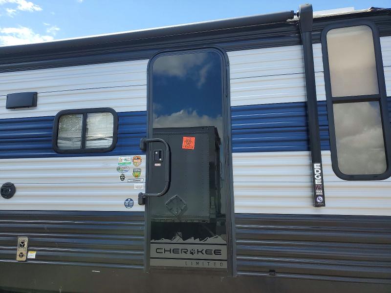 2022 Forest river cherokee VIN 4X4TCKE27NX156944 COPART salvage auction — NORMAL WEAR, AB - BOS - ACTIVE, sold $13,300 on 2026-07-28 (photo 7)