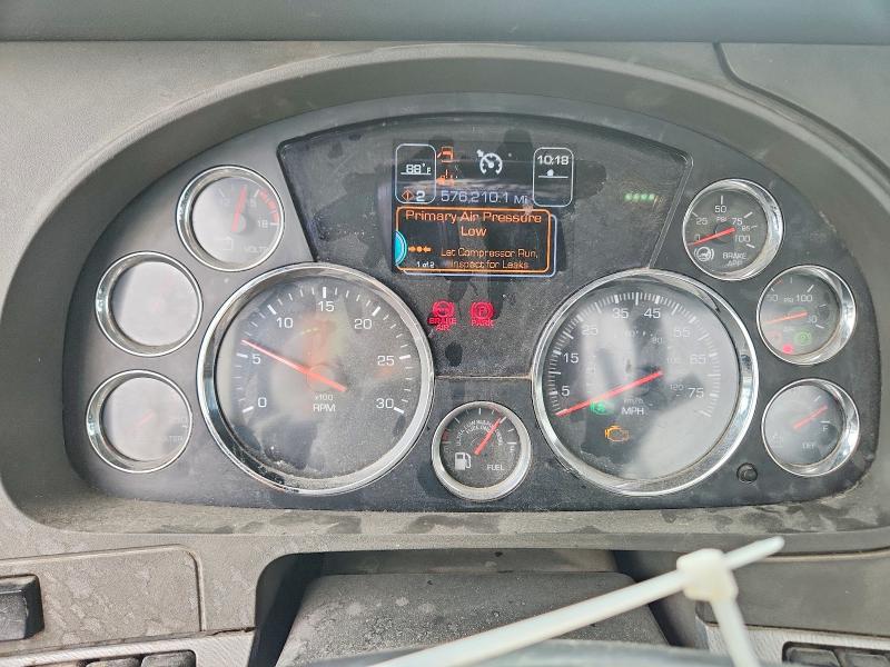 2017 Kenworth All other VIN 1XKZDP9XXHJ168596 COPART salvage auction — NORMAL WEAR, NC - CERTIFICATE OF TITLE (P), sold $16,100 on 2026-07-07 (photo 8)