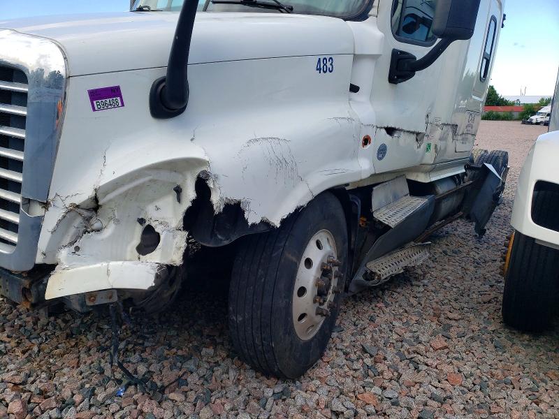 2015 Freightliner All other VIN 1FUJGLBG4FLGL1283 COPART salvage auction — SIDE, VA - CERTIFICATE OF TITLE, sold $2,300 on 2026-07-22 (photo 9)