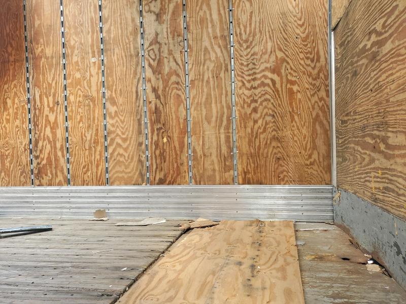 2001 Great dane trailers Great dane VIN 1GRAA96291T003208 COPART salvage auction — ROOF, IL - SALVAGE CERTIFICATE, sold $100 on 2026-07-23 (photo 5)