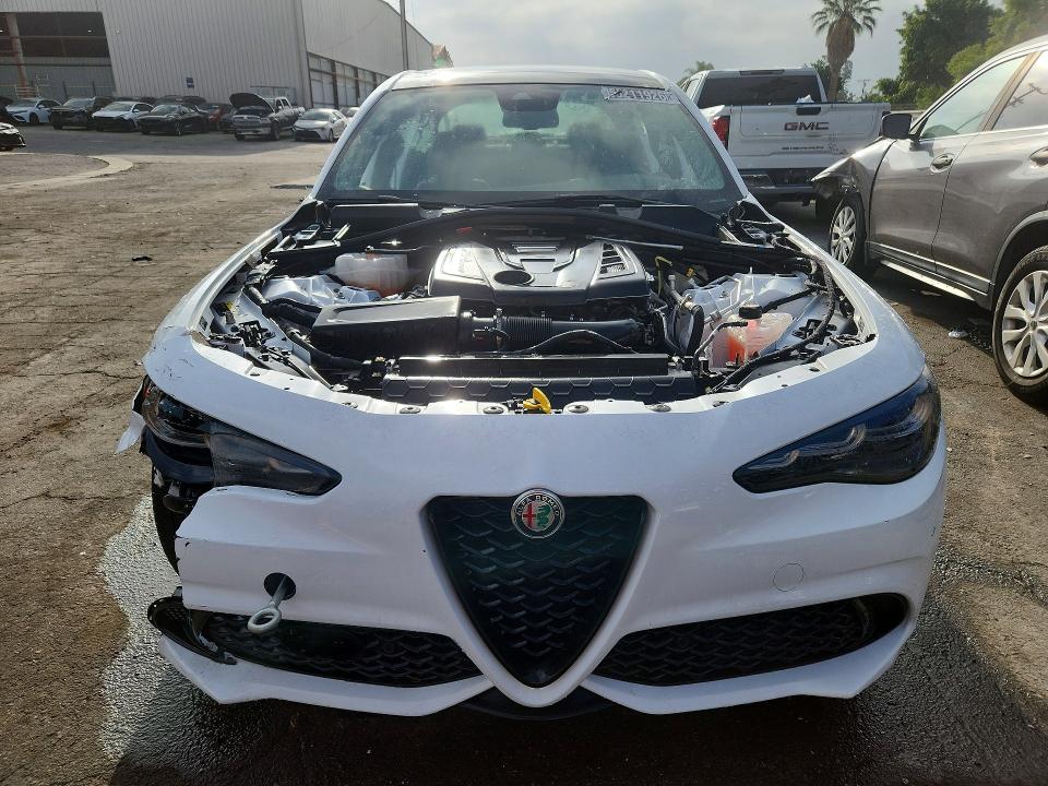 2024 Alfa romeo Giulia VIN ZARFAMBN1R7683277 COPART salvage auction — FRONT END, Ca - Certificate Of Title, sold $10,600 on 2026-07-02 (photo 5)
