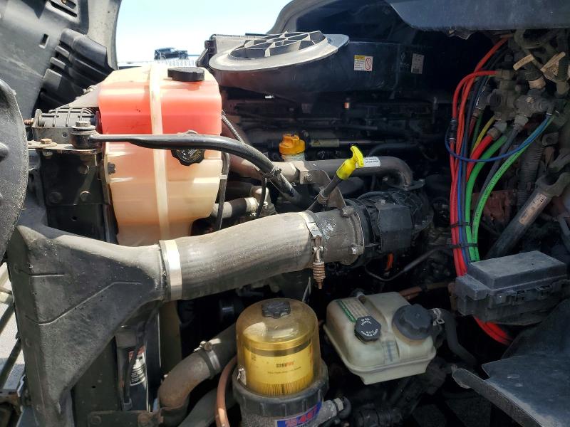 2018 Freightliner Cascadia 113 VIN 3AKBGADV0JSJN2714 COPART salvage auction — MINOR DENT/SCRATCHES, IN - CERTIFICATE OF TITLE, sold $225 on 2026-07-10 (photo 7)