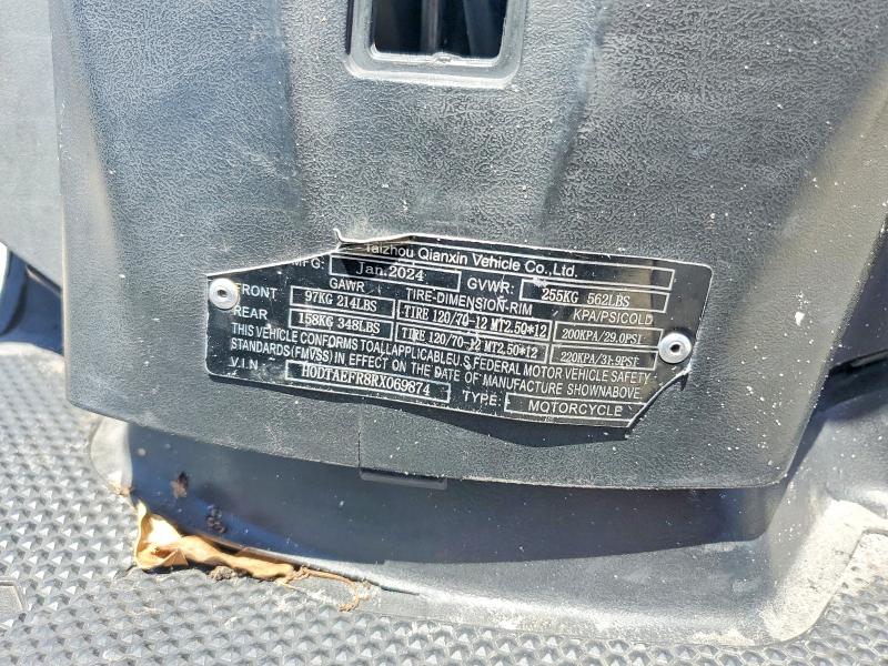 2024 Triumph motorcycle Motrcycle VIN H0DTAEFR8RX069874 COPART salvage auction — FRONT END, FL - CERT OF TITLE SLVG REBUILDABLE, sold $10 on 2026-07-22 (photo 8)