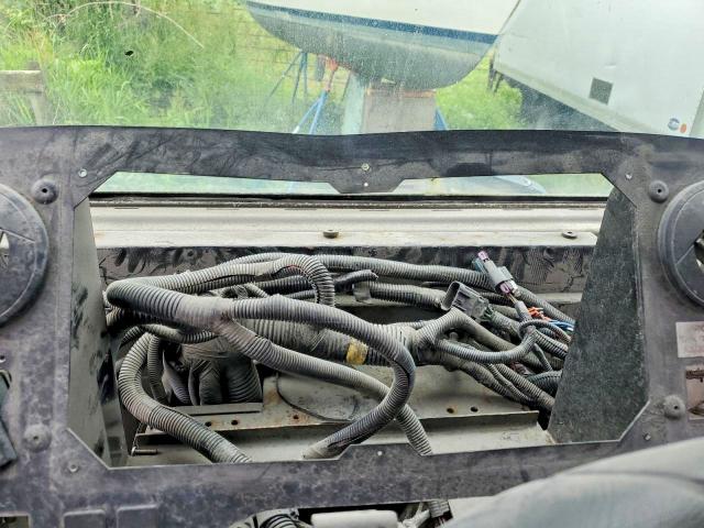2013 Freightliner All other VIN 4UZAANDUXDCFE4807 COPART salvage auction — FRONT END, OA, sold $300 on 2026-07-29 (photo 9)