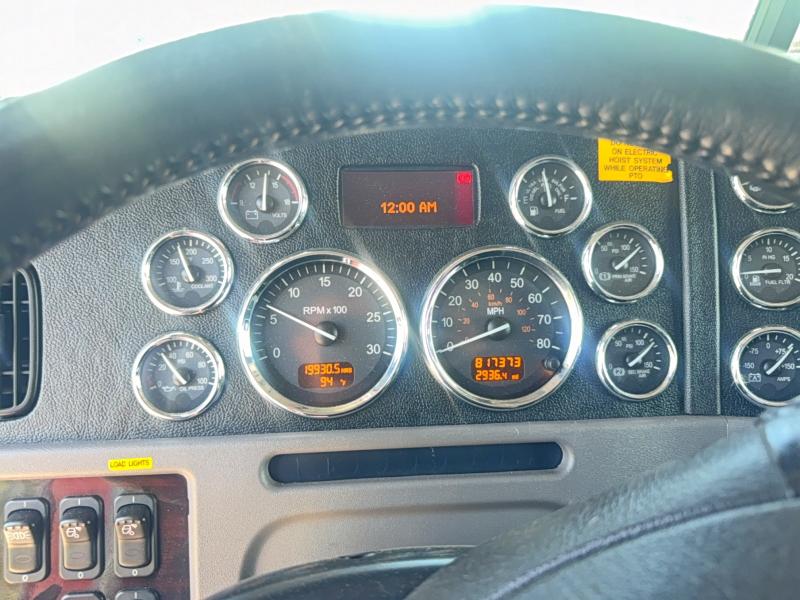 2020 Peterbilt All other VIN 1NPXLP9X4LD710765 COPART salvage auction — NORMAL WEAR, CT, sold $9,700 on 2026-07-17 (photo 8)