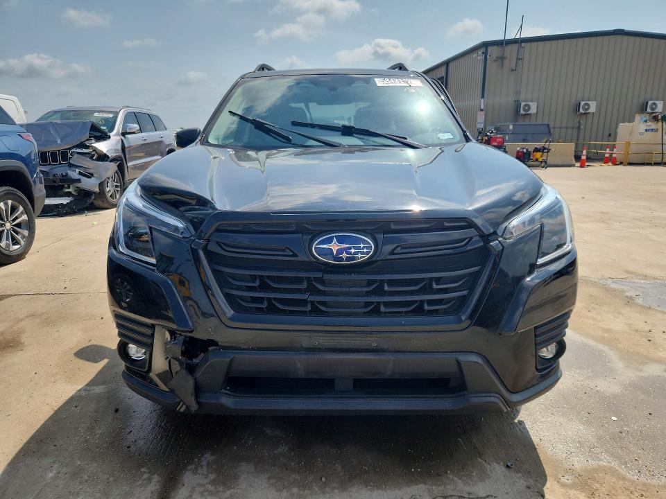 2024 Subaru Forester VIN JF2SKADC9RH486076 COPART salvage auction — SIDE, TX - CERTIFICATE OF TITLE, sold $6,400 on 2026-07-28 (photo 5)