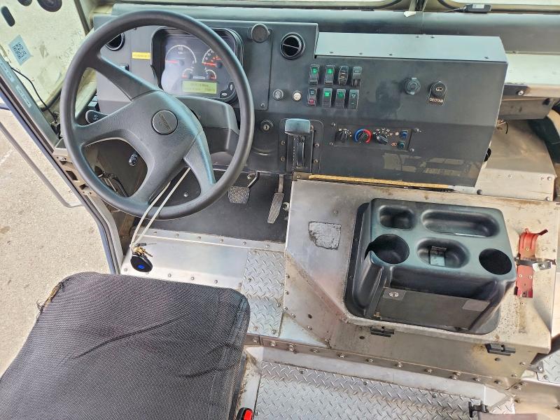 2020 Freightliner Mt45 chass VIN 4UZAC2EA4LCLZ7056 COPART salvage auction — MINOR DENT/SCRATCHES, CA - DIS/DLR/EXP ONLY CLEAN TITLE, sold $750 on 2026-07-28 (photo 8)