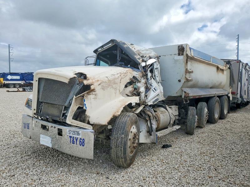 1995 Freightliner All other VIN 1FUYDZYB9SH597888 COPART salvage auction — ROLLOVER, TX - SALVAGE VEHICLE TITLE (P), sold $4,550 on 2026-07-09 (photo 2)
