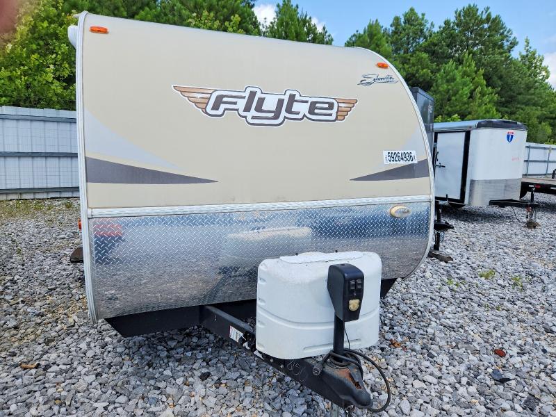 2017 Foresriver Flyte VIN 5ZT2SYSB6HE008150 COPART salvage auction — NORMAL WEAR, MS - CERT OF TITLE - FLOOD SALVAGE, sold $30 on 2026-07-30 (photo 9)