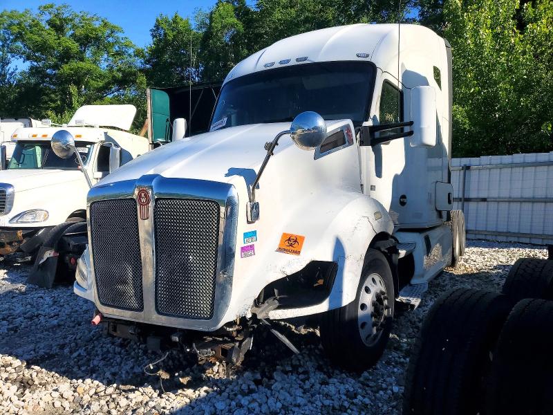 2017 Kenworth All other VIN 1XKYDP9X8HJ145863 COPART salvage auction — FRONT END, MA - CERT OF TITLE-SALVAGE, sold $4,600 on 2026-07-30 (photo 2)