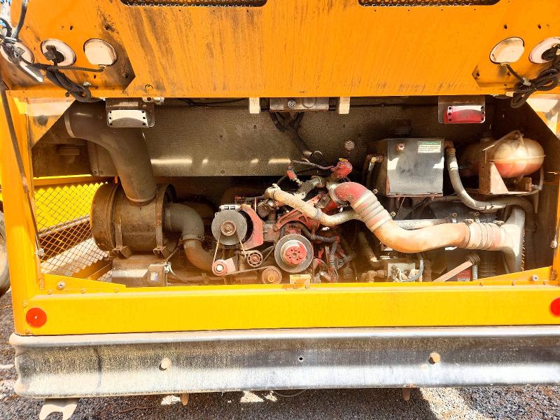 2012 Thomas Saf-t-liner hdx VIN 1T7YN4E20C1150021 COPART salvage auction — NORMAL WEAR, RI - CERTIFICATE OF TITLE, sold $1,650 on 2026-08-12 (photo 7)