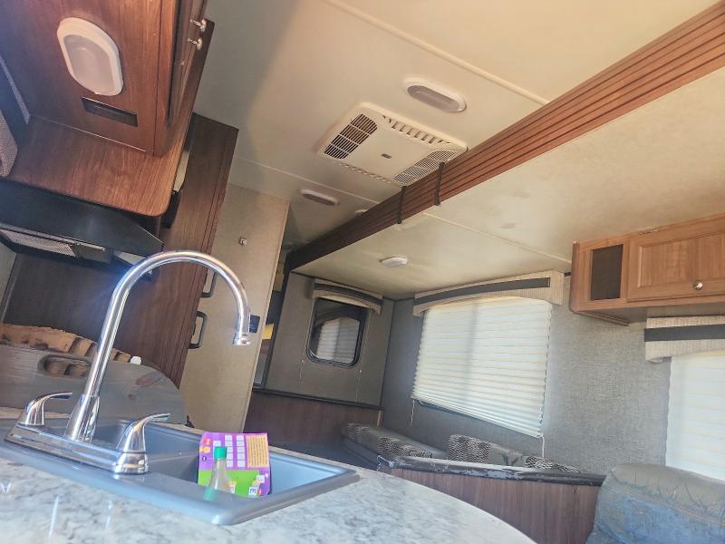 2017 Kz-rv Prowler ly VIN 5SFPB3321HE322133 COPART salvage auction — ROOF, CT, sold $10 on 2026-07-28 (photo 6)