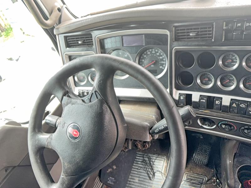 2014 Kenworth All other VIN 1XKADP9X8EJ400816 COPART salvage auction — MECHANICAL, CZ, sold $3,700 on 2026-07-07 (photo 9)