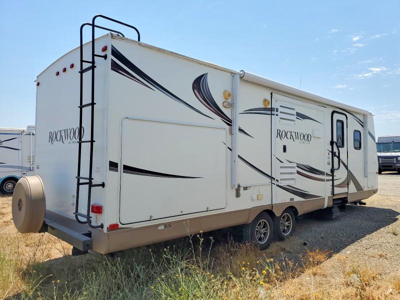 2015 Forest river All models VIN 4X4TRLB22FZ136048 COPART salvage auction — NORMAL WEAR, CA - DIS/DLR/EXP ONLY CLEAN TITLE, sold $1,600 on 2026-07-28 (photo 4)