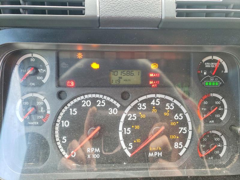 2015 Freightliner All other VIN 1FUJGLBG4FLGL1283 COPART salvage auction — SIDE, VA - CERTIFICATE OF TITLE, sold $2,300 on 2026-07-22 (photo 8)