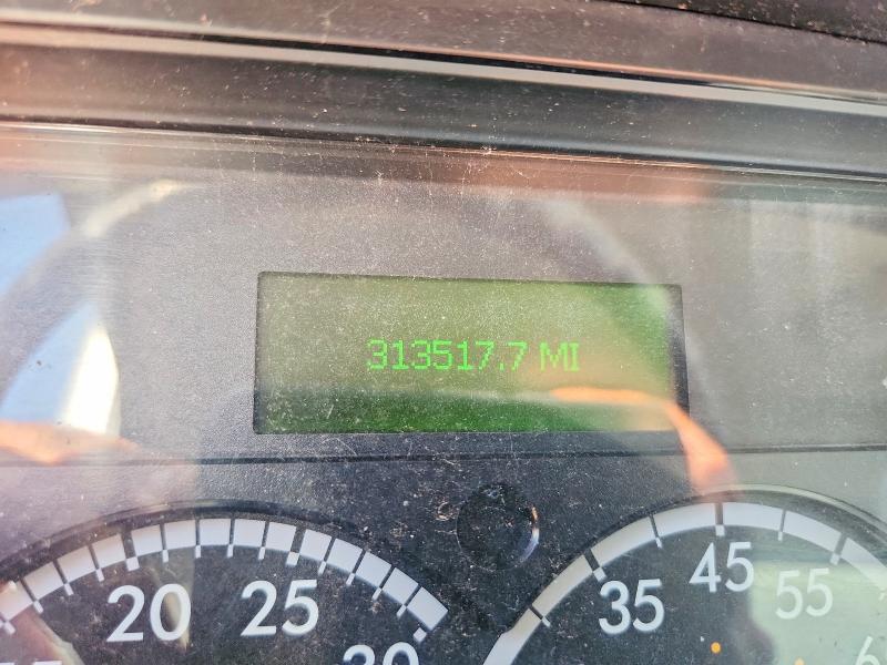 2020 Frht - freightliner All other VIN 3ALACWFC7LDLZ5990 COPART salvage auction — ROOF, TX - SALVAGE VEHICLE TITLE, sold $8,500 on 2026-07-22 (photo 8)