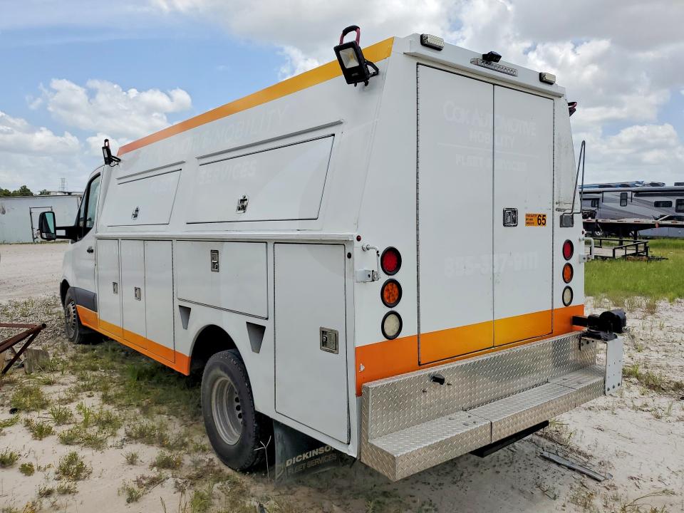 2019 Freightliner Sprinter VIN WDPPF4CD5KN038664 COPART salvage auction — MINOR DENT/SCRATCHES, LA - CERTIFICATE OF TITLE (P), sold $7,700 on 2026-07-14 (photo 2)