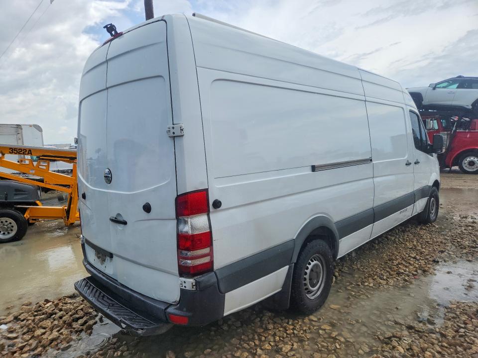 2015 Frht Sprinter VIN WDYPE8DC4FP101310 COPART salvage auction — NORMAL WEAR, CT, sold $650 on 2026-07-07 (photo 3)