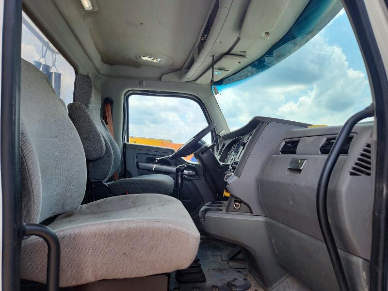 2017 Kenworth All other VIN 1XKZDP9X3HJ168598 COPART salvage auction — NORMAL WEAR, NC - CERTIFICATE OF TITLE (P), sold $15,700 on 2026-07-07 (photo 5)