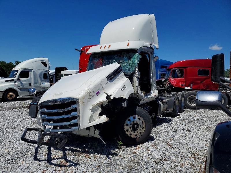 2025 Freightliner All other VIN 3AKJHLDR4SDWC1991 — COPART salvage auction photo