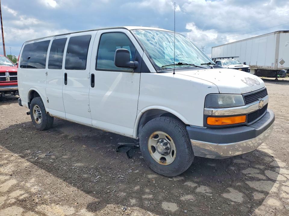 2012 Chevrolet Express VIN 1GAWGRFG3C1126911 COPART salvage auction — MINOR DENT/SCRATCHES, Mi - Dealer Only Clean Title, sold $125 on 2026-08-03 (photo 4)