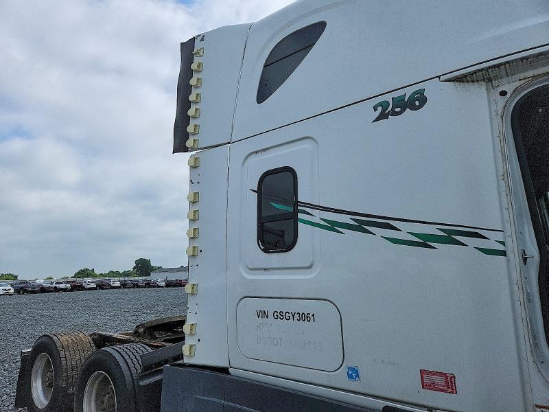 2016 Freightliner All other VIN 3AKGGLDR6GSGY3061 COPART salvage auction — MINOR DENT/SCRATCHES, MI - CERTIFICATE OF TITLE, sold $6,900 on 2026-08-11 (photo 9)