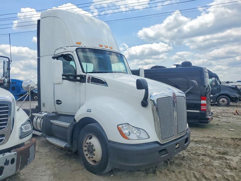 2018 Kenworth All other VIN 1XKYA48XXJJ204328 — COPART salvage auction photo
