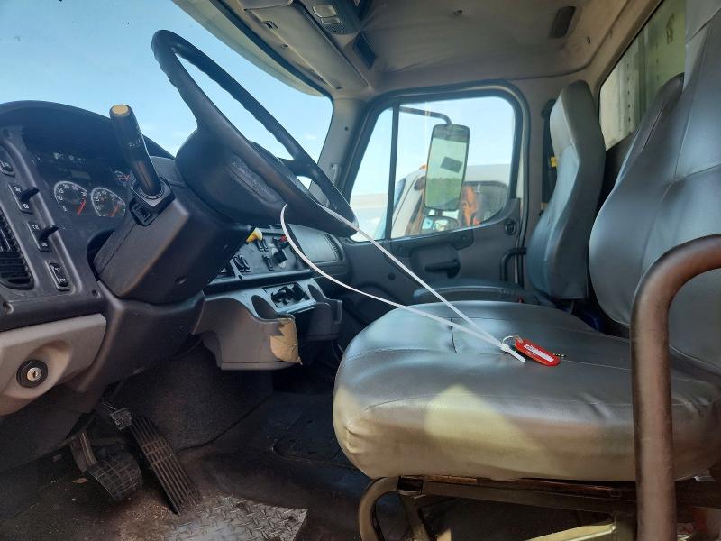 2014 Freightliner All other VIN 1FVHCYCYXEHFL2947 COPART salvage auction — MECHANICAL, CT, sold $3,875 on 2026-07-28 (photo 5)