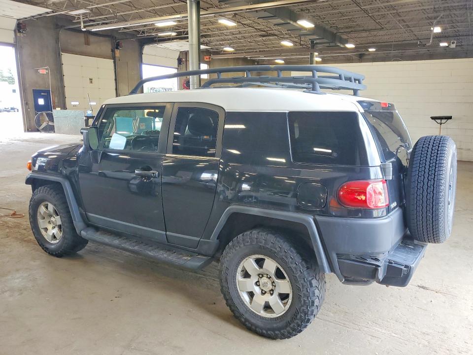 2007 Toyt Fj cruiser VIN JTEBU11F370009755 COPART salvage auction — ROOF, MN - CERTIFICATE OF TITLE, sold $3,350 on 2026-07-02 (photo 2)