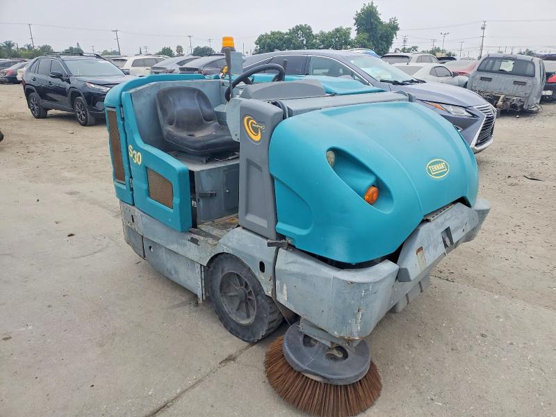 2013 Tennant Constructi VIN S3061520000000000 COPART salvage auction — REAR END, CA - BILL OF SALE, sold $200 on 2026-07-27 (photo 1)