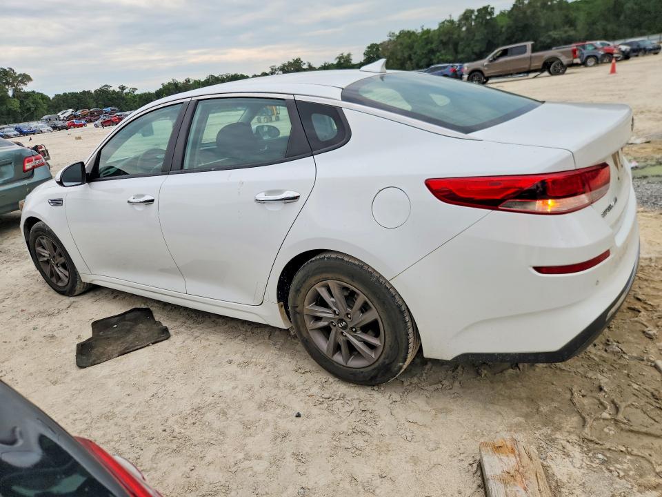 2020 Kia Optima VIN 5XXGT4L35LG391958 COPART salvage auction — MINOR DENT/SCRATCHES, Wv - Certificate Of Title, sold $4,050 on 2026-07-02 (photo 2)