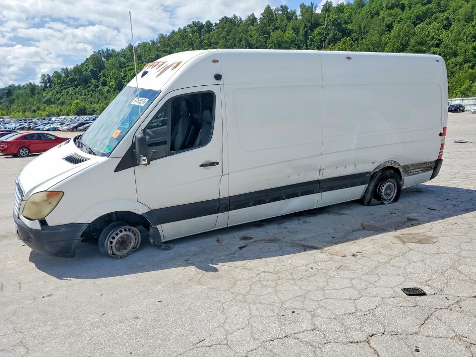 2008 Freightliner Sprinter VIN WDYPE845985235830 — COPART salvage auction photo