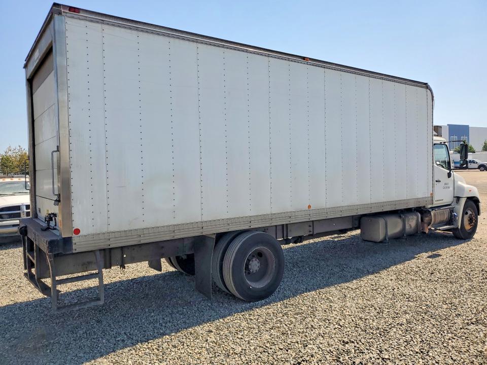 2011 Hino All other VIN 5PVNV8JVXB4S51863 COPART salvage auction — MINOR DENT/SCRATCHES, CA - DIS/DLR/EXP ONLY CLEAN TITLE, sold $4,000 on 2026-07-28 (photo 3)